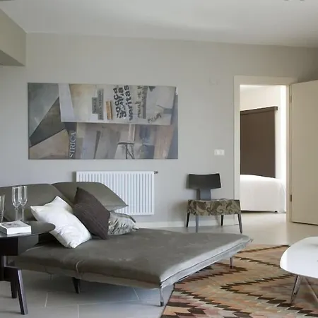 Med-inn Boutique Hotel