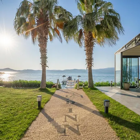 Med-inn Boutique 4*